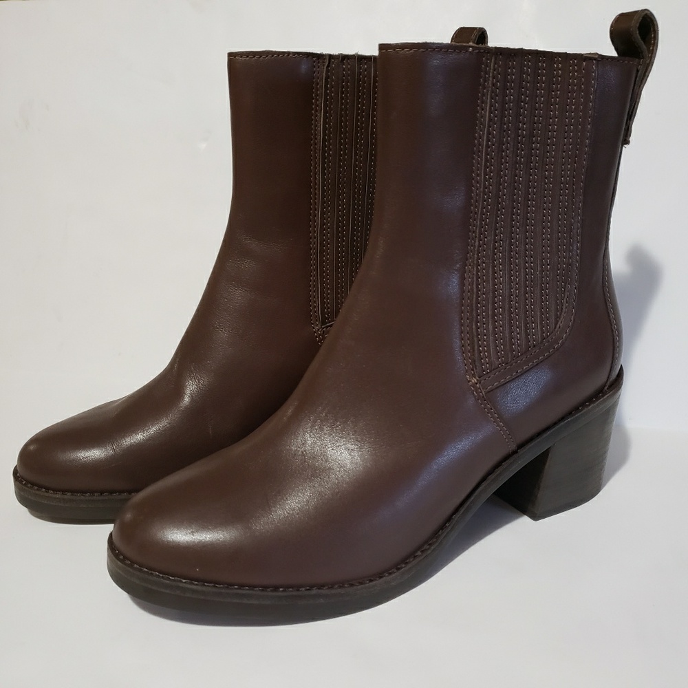 UGG | Camden Boots - Picture 4 of 8